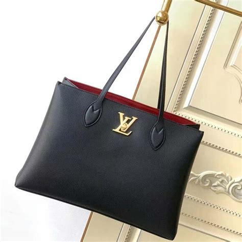 lv shopper black|LOUIS VUITTON Grained Calfskin Lockme Shopper Black.